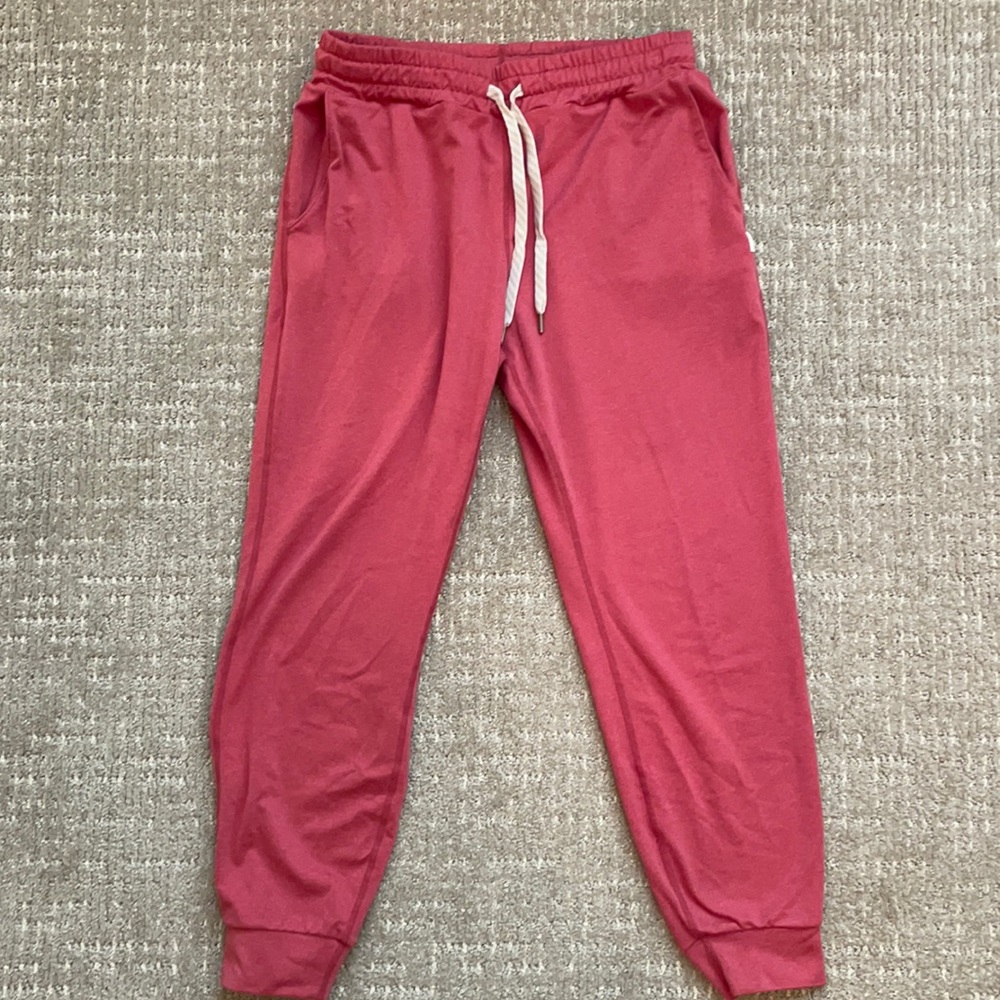 Vuori Performance Joggers “Sierra Heather” size XS